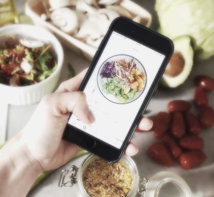 marketing phone photo